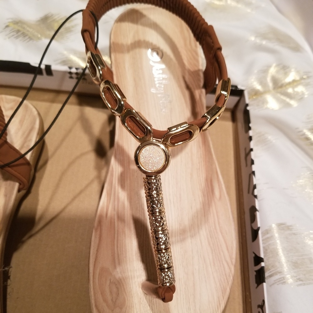Sandals - Picture 3 of 4